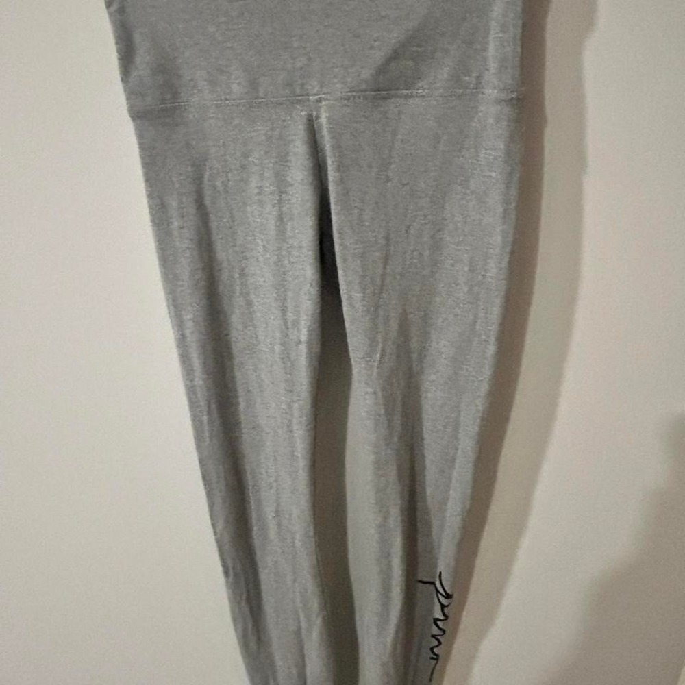Victoria's Secret grey PINK leggings Size XS